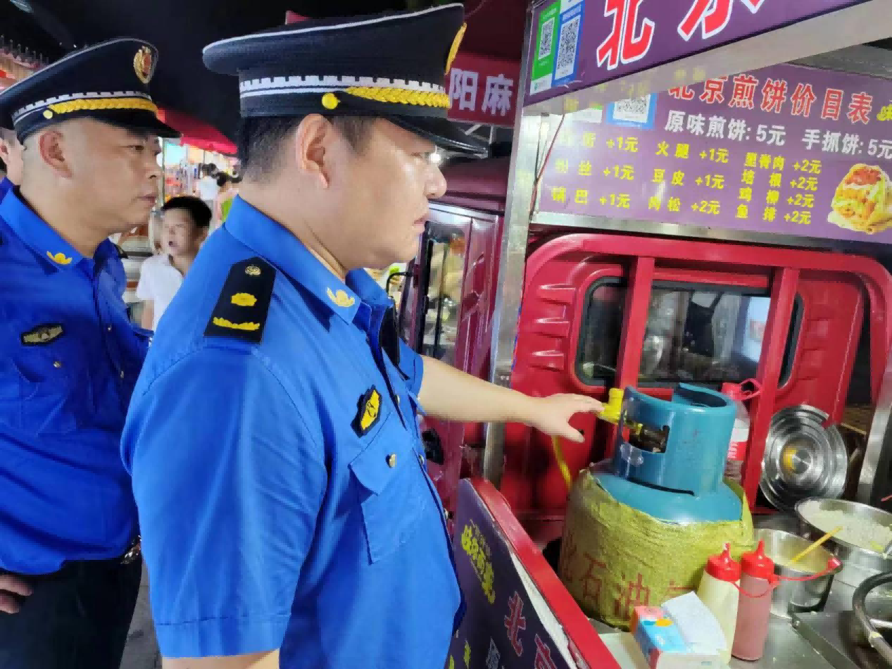 湖南娄底开展便民夜市燃气开云体育 Kaiyun.com 官网入口专项整治行动(图2)