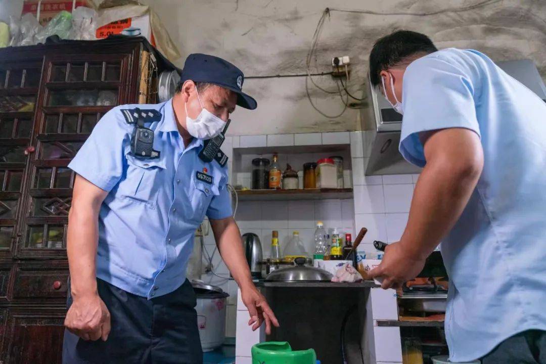 安全使用液化气！小小开云体育 Kaiyun.com 官网入口调压阀避免大风险(图2)