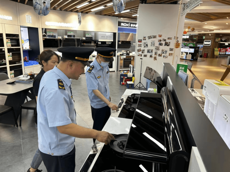 拧紧开云 开云体育平台燃气“安全阀”松江区市场监管局严格落实燃气安全监管(图1)