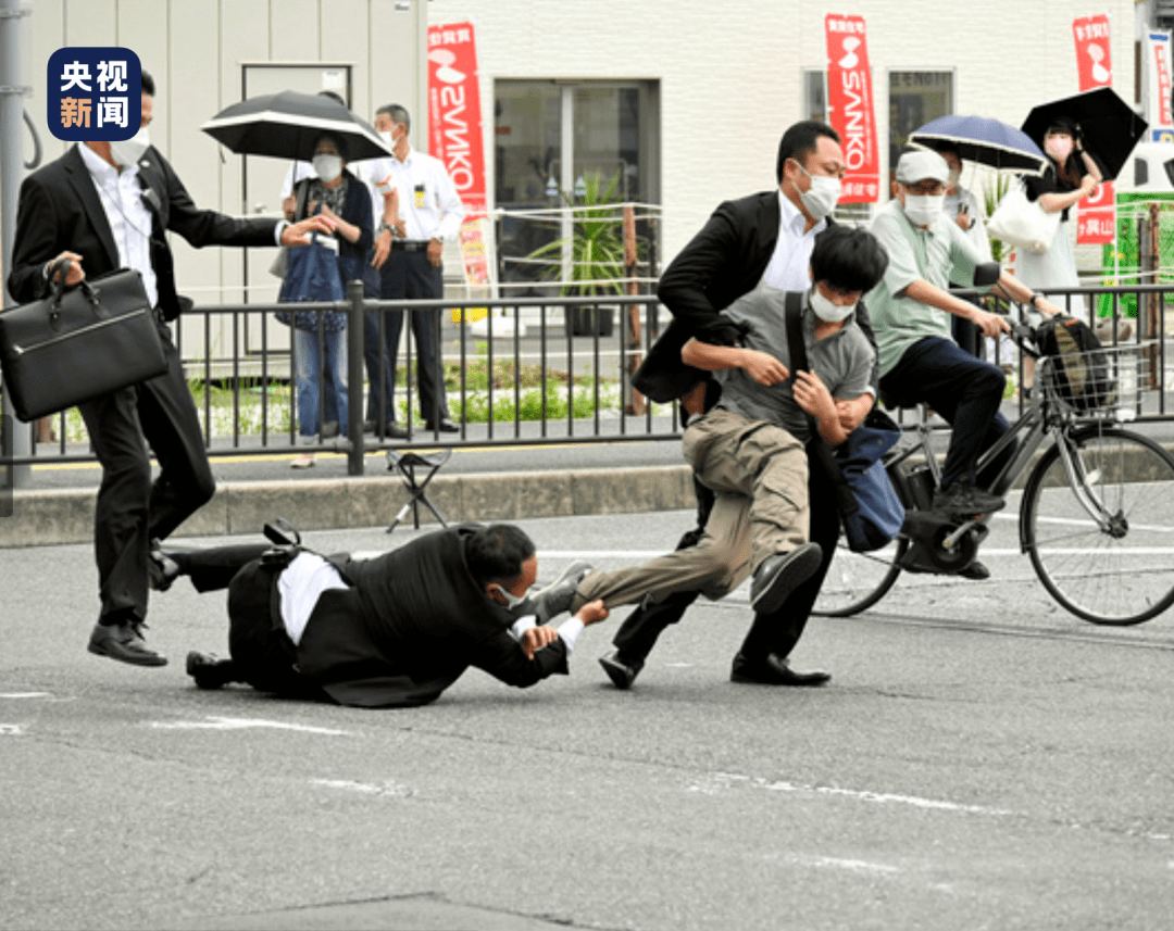 一文梳理安倍中枪背后的开云体育 Kaiyun.com 官网入口日本政治谋内幕(图2)