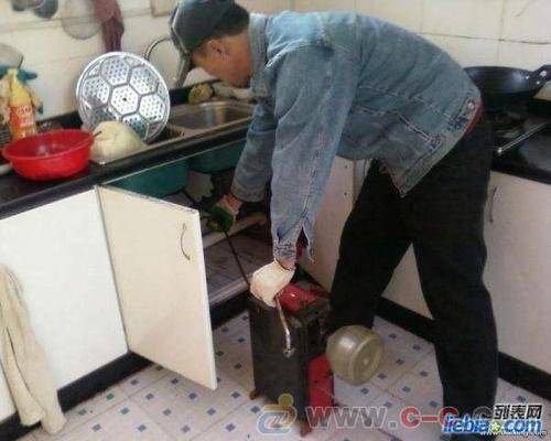 开云体育 开云平台宜兴丁蜀镇下水道疏通专业上门疏通各种疑难管道(图1)
